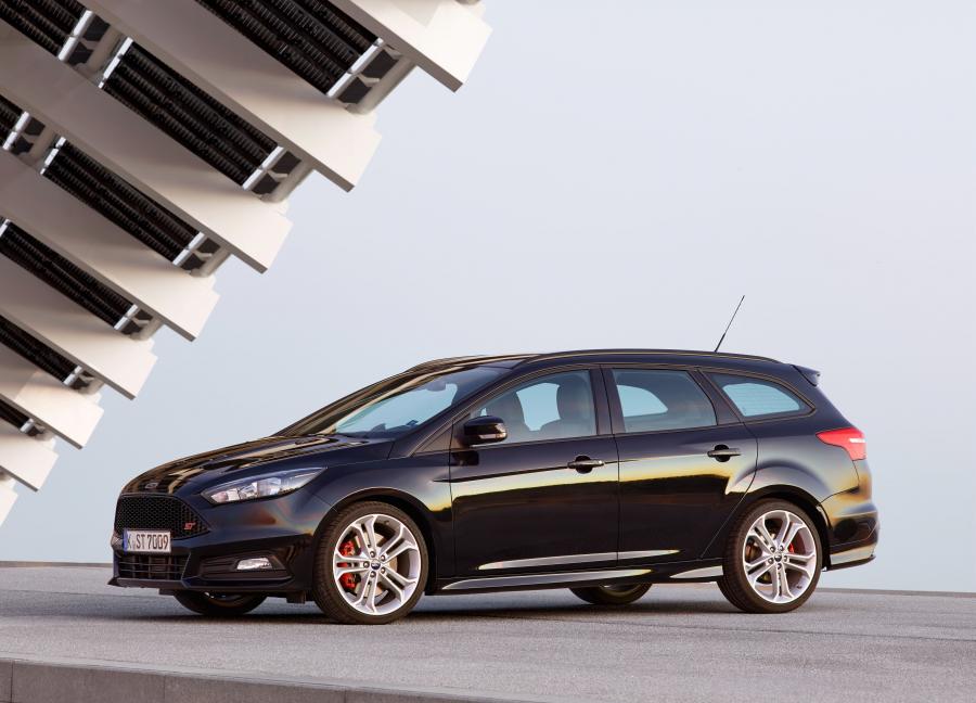 Ford Focus ST Turnier 2014 года  (фото 16 из 18)